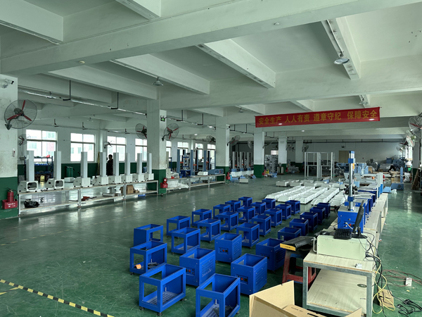 插拔力試驗機裝配車間